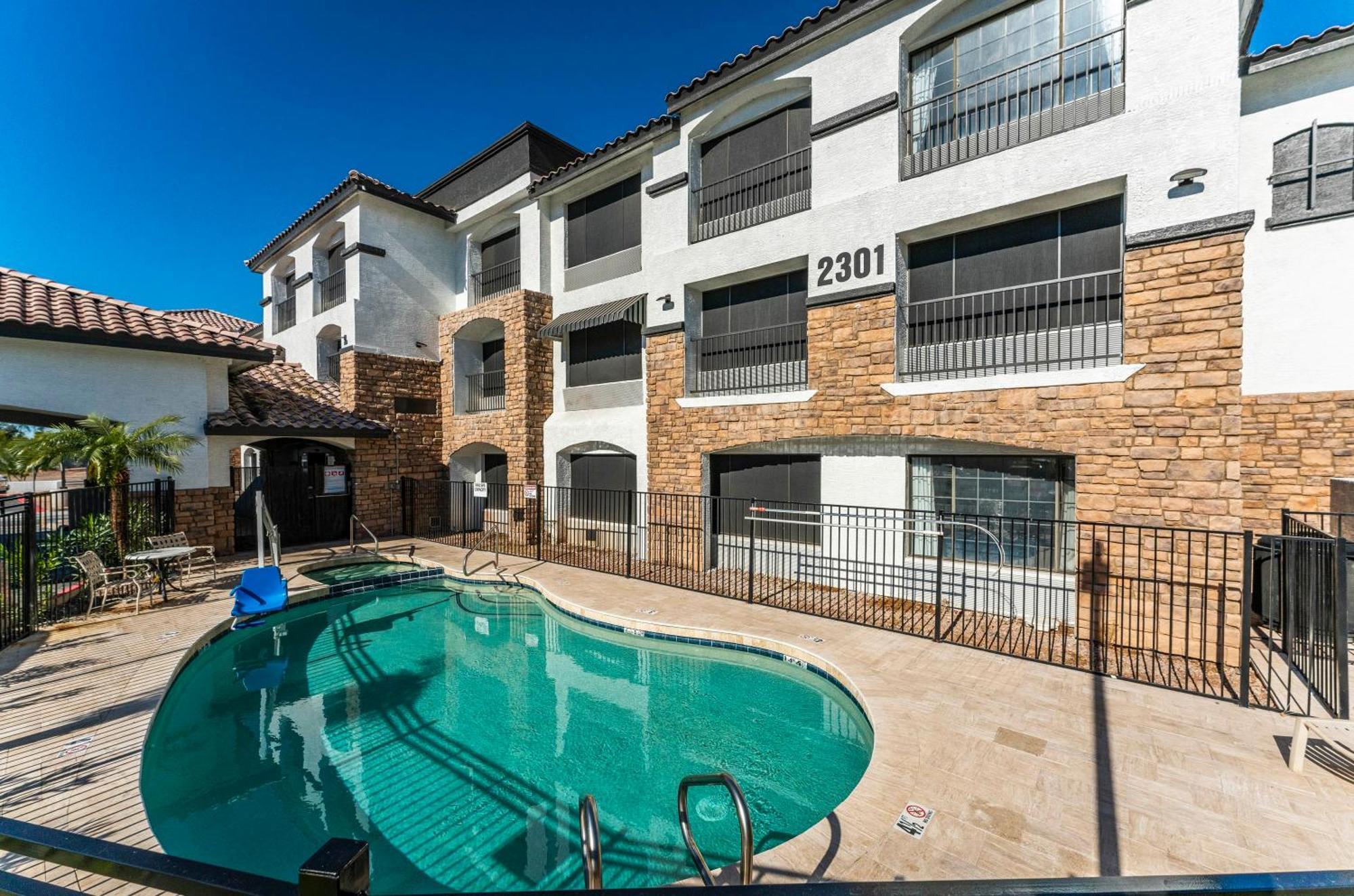 Tempe Promo Studio Apartment Екстер'єр фото